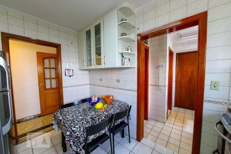 Apartamento à venda com 98m², 3 quartos e 2 vagasCozinha