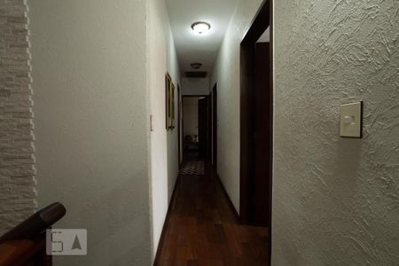 Casa à venda com 320m², 5 quartos e 4 vagasCorredor