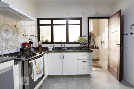 Casa à venda com 320m², 5 quartos e 4 vagasCozinha