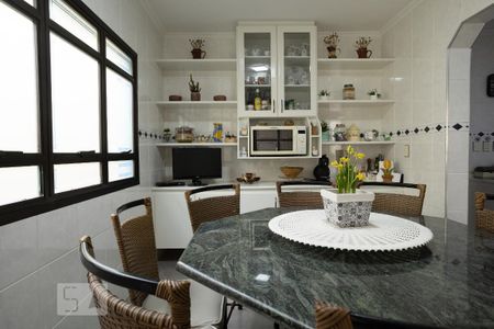 Casa à venda com 320m², 5 quartos e 4 vagasCopa