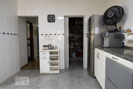 Casa à venda com 320m², 5 quartos e 4 vagasCozinha