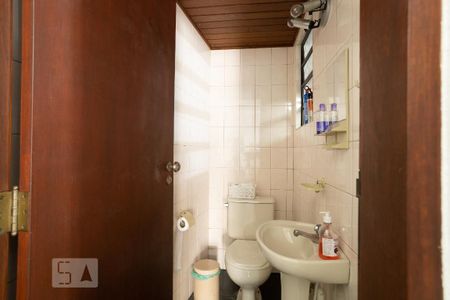 Casa à venda com 320m², 5 quartos e 4 vagasBanheiro da Garagem