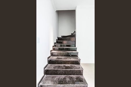 Apartamento à venda com 107m², 2 quartos e 1 vagaEscada