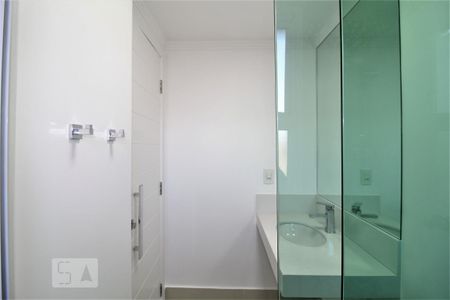 Banheiro Suite 1 de apartamento à venda com 2 quartos, 124m² em Jardim São Caetano, São Caetano do Sul