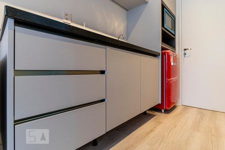 Studio para alugar com 25m², 1 quarto e sem vaga Studio para alugar com 25m², 1 quarto e sem vagaCozinha - Armários