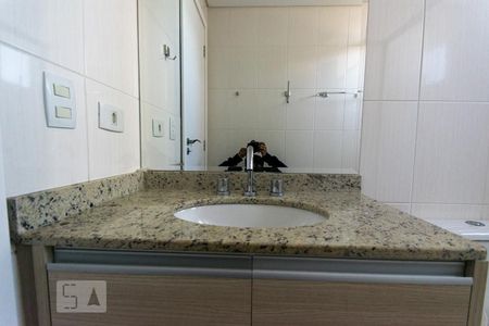 Apartamento para alugar com 68m², 2 quartos e 1 vagaBanheiro