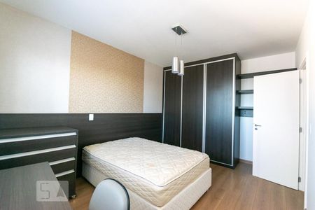 Quarto 1 de apartamento para alugar com 2 quartos, 68m² em Centro, Curitiba