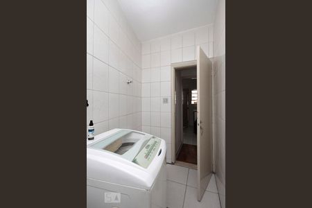 Banheiro de apartamento para alugar com 1 quarto, 49m² em República, São Paulo