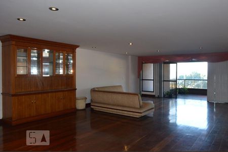 Sala de Apartamento com 4 quartos, 480m² Icaraí
