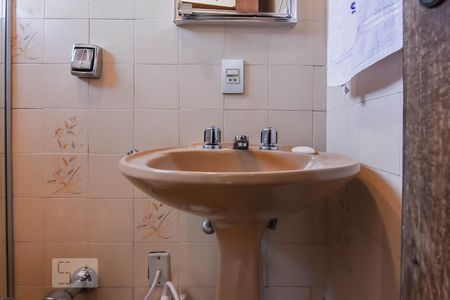 Casa para alugar com 135m², 3 quartos e sem vaga Casa para alugar com 135m², 3 quartos e sem vagaTorneira Banheiro Quarto 3 Suíte