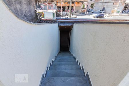 Casa para alugar com 135m², 3 quartos e sem vaga Casa para alugar com 135m², 3 quartos e sem vagaEscada Entrada Casa