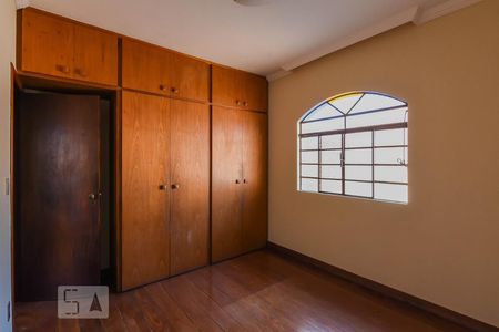 Casa para alugar com 135m², 3 quartos e sem vaga Casa para alugar com 135m², 3 quartos e sem vagaQuarto 2