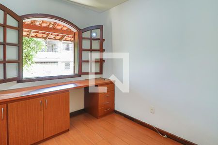 Casa para alugar com 160m², 3 quartos e 2 vagasQuarto 2