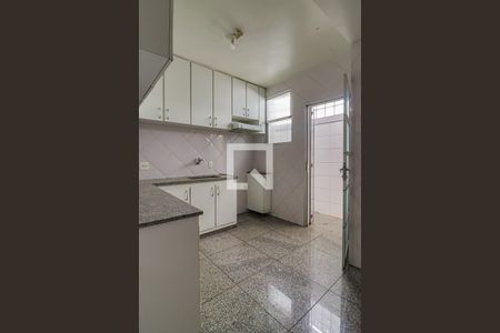 Casa para alugar com 160m², 3 quartos e 2 vagasCozinha