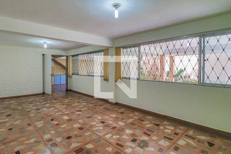 Casa para alugar com 160m², 3 quartos e 2 vagasSalão