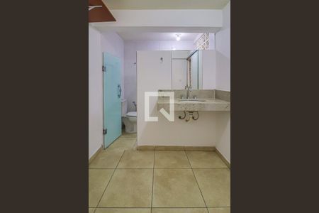 Casa para alugar com 160m², 3 quartos e 2 vagasBanheiro 