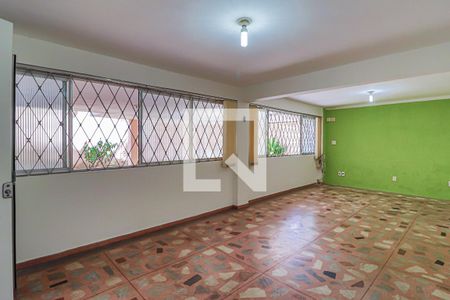 Casa para alugar com 160m², 3 quartos e 2 vagasSalão