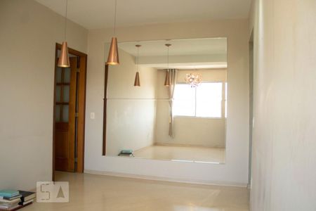Sala de apartamento para alugar com 2 quartos, 65m² em Vila Fachini, São Paulo