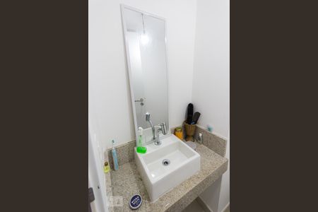 Lavabo de apartamento para alugar com 1 quarto, 64m² em Jacarepaguá, Rio de Janeiro