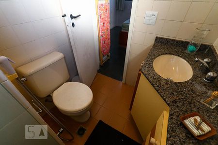 Apartamento à venda com 74m², 2 quartos e 1 vagaBanheiro da Suíte 1