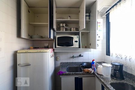 Apartamento à venda com 74m², 2 quartos e 1 vagaCozinha