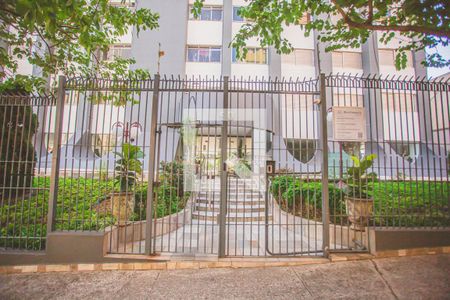 Apartamento para alugar com 110m², 4 quartos e 1 vaga Apartamento para alugar com 110m², 4 quartos e 1 vagaFachada