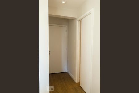 Corredor de apartamento para alugar com 1 quarto, 33m² em Vila Olímpia, São Paulo