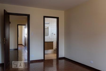 Casa à venda com 330m², 3 quartos e 5 vagas Casa à venda com 330m², 3 quartos e 5 vagasSuíte