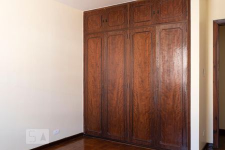 Casa à venda com 330m², 3 quartos e 5 vagas Casa à venda com 330m², 3 quartos e 5 vagasQuarto 2