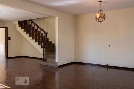 Sala de casa à venda com 3 quartos, 330m² em Planalto Paulista, São Paulo