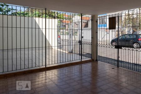 Casa à venda com 330m², 3 quartos e 5 vagas Casa à venda com 330m², 3 quartos e 5 vagasGaragem