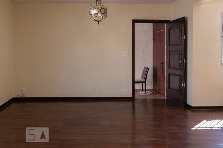 Sala de casa à venda com 3 quartos, 330m² em Planalto Paulista, São Paulo