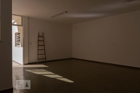 Casa à venda com 330m², 3 quartos e 5 vagas Casa à venda com 330m², 3 quartos e 5 vagasSalão