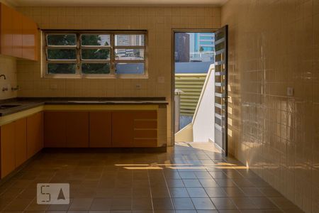 Casa à venda com 330m², 3 quartos e 5 vagas Casa à venda com 330m², 3 quartos e 5 vagasCozinha