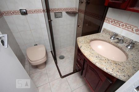 Banheiro de apartamento para alugar com 3 quartos, 92m² em Bela Vista, São Paulo