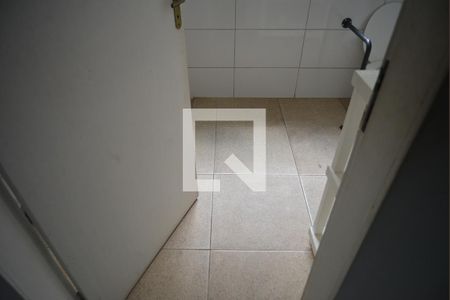 Banheiro Social de casa para alugar com 2 quartos, 95m² em Santa Teresinha, Santo André