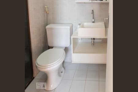 Apartamento para alugar com 75m², 3 quartos e 2 vagas Apartamento para alugar com 75m², 3 quartos e 2 vagasBanheiro da Suíte