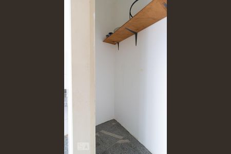 Apartamento à venda com 80m², 2 quartos e sem vagaDespensa