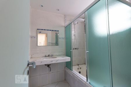 Apartamento à venda com 80m², 2 quartos e sem vagaBanheiro