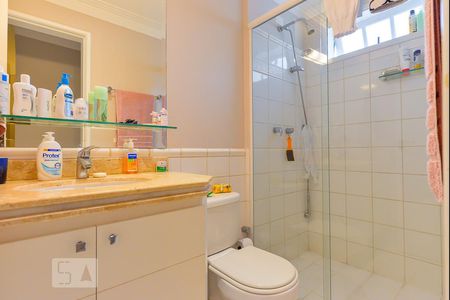 Casa de condomínio à venda com 151m², 3 quartos e 2 vagas Casa de condomínio à venda com 151m², 3 quartos e 2 vagasBanheiro