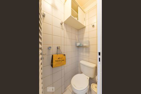 Casa de condomínio à venda com 151m², 3 quartos e 2 vagas Casa de condomínio à venda com 151m², 3 quartos e 2 vagasBanheiro Serviço