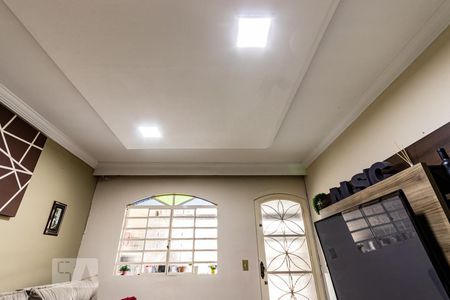 Sala  de casa à venda com 2 quartos, 140m² em Vila Ré, São Paulo