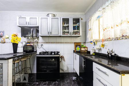 Casa à venda com 140m², 2 quartos e 2 vagas Casa à venda com 140m², 2 quartos e 2 vagasCozinha