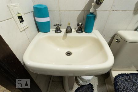 Casa à venda com 140m², 2 quartos e 2 vagas Casa à venda com 140m², 2 quartos e 2 vagasBanheiro