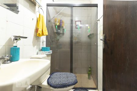 Casa à venda com 140m², 2 quartos e 2 vagas Casa à venda com 140m², 2 quartos e 2 vagasBanheiro