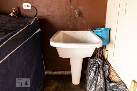 Casa à venda com 140m², 2 quartos e 2 vagas Casa à venda com 140m², 2 quartos e 2 vagasÁrea de serviço