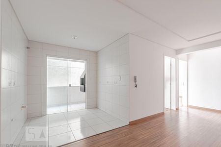 Sala e Cozinha de apartamento para alugar com 2 quartos, 54m² em Centro, Pinhais