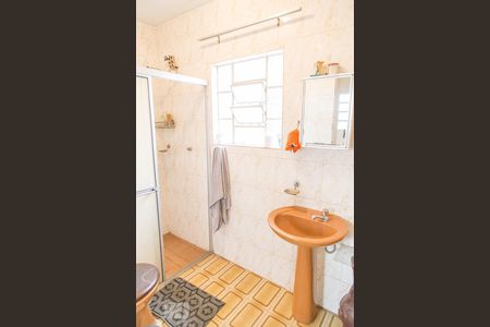 Casa à venda com 120m², 4 quartos e 3 vagasBanheiro 1