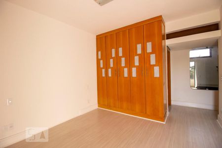 Apartamento à venda com 280m², 3 quartos e 3 vagasQuarto 3 - Suíte