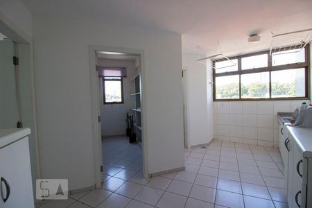 Apartamento à venda com 280m², 3 quartos e 3 vagasÁrea de Serviço
